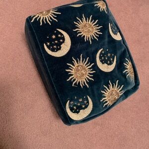 EUC - Elizabeth Scarlett Large Celestial Cosmetic Bag
